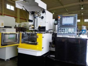 Máy cắt dây Fanuc (2010)